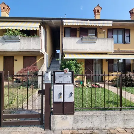 דירה Dimora Adda *